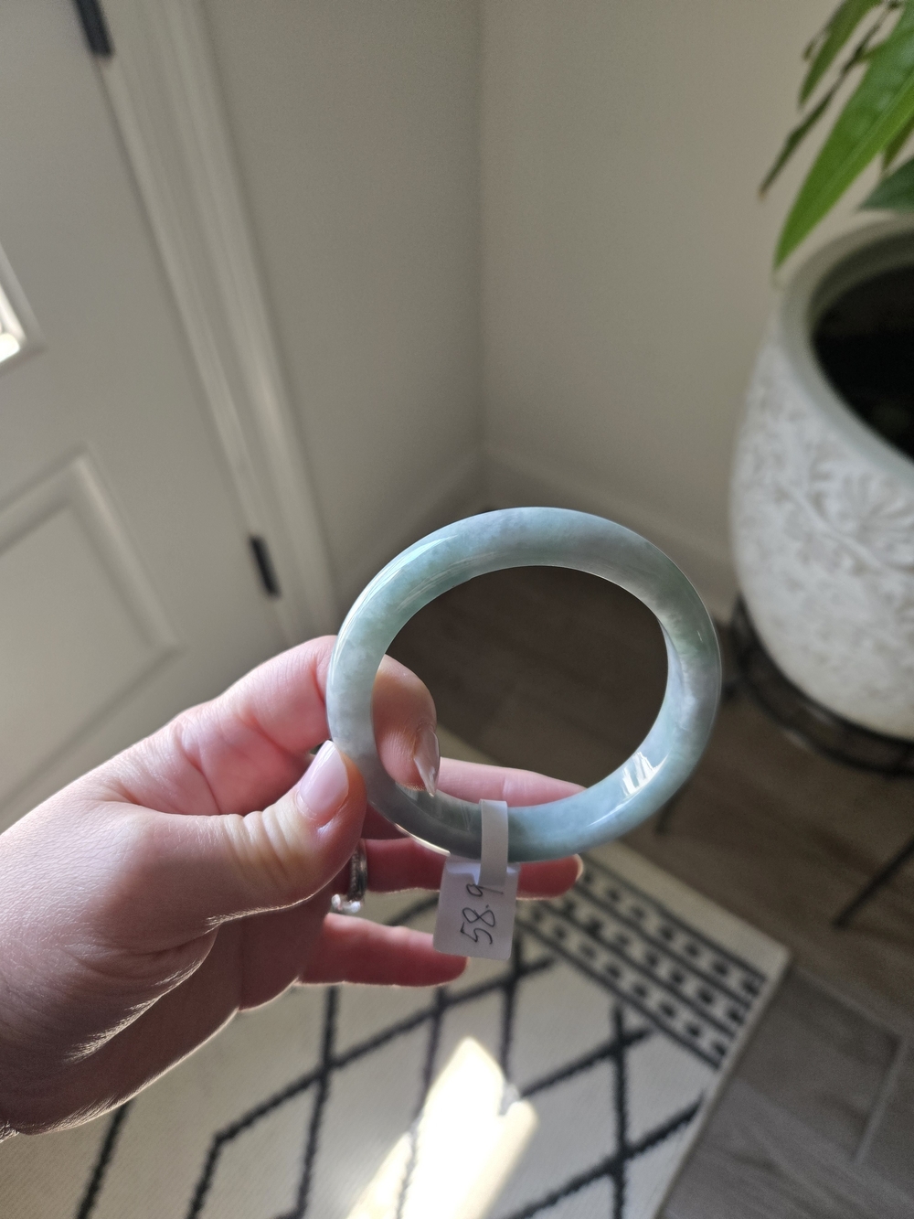 JADE BANGLE SZ 58.9MM